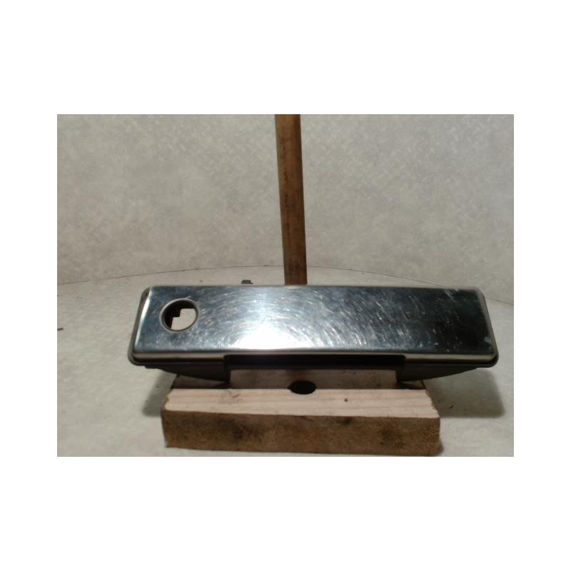 Poignee porte avant gauche RENAULT R25 PHASE 1 d’occasion