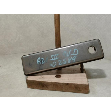 Poignee porte avant droit RENAULT R21 PHASE 1 d’occasion