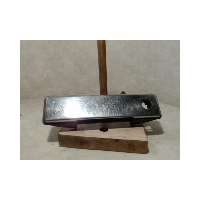Poignee porte avant droit RENAULT R21 PHASE 2 BREAK d’occasion
