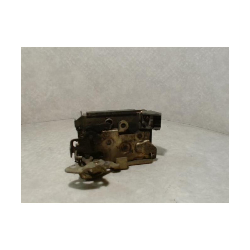 Serrure arriere gauche RENAULT R19 PHASE 1 d’occasion