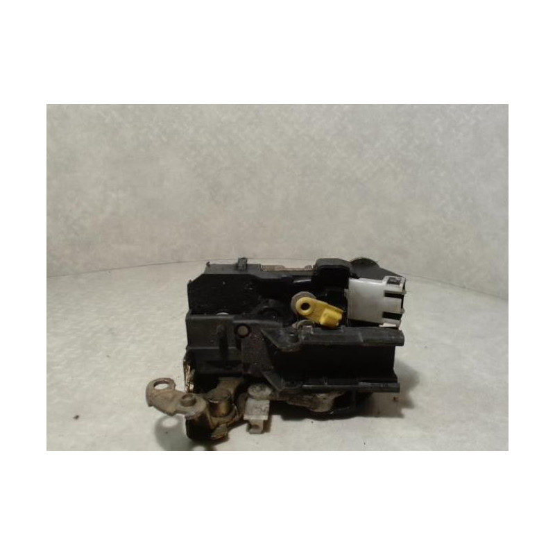 Serrure arriere gauche RENAULT R19 PHASE 1 d’occasion