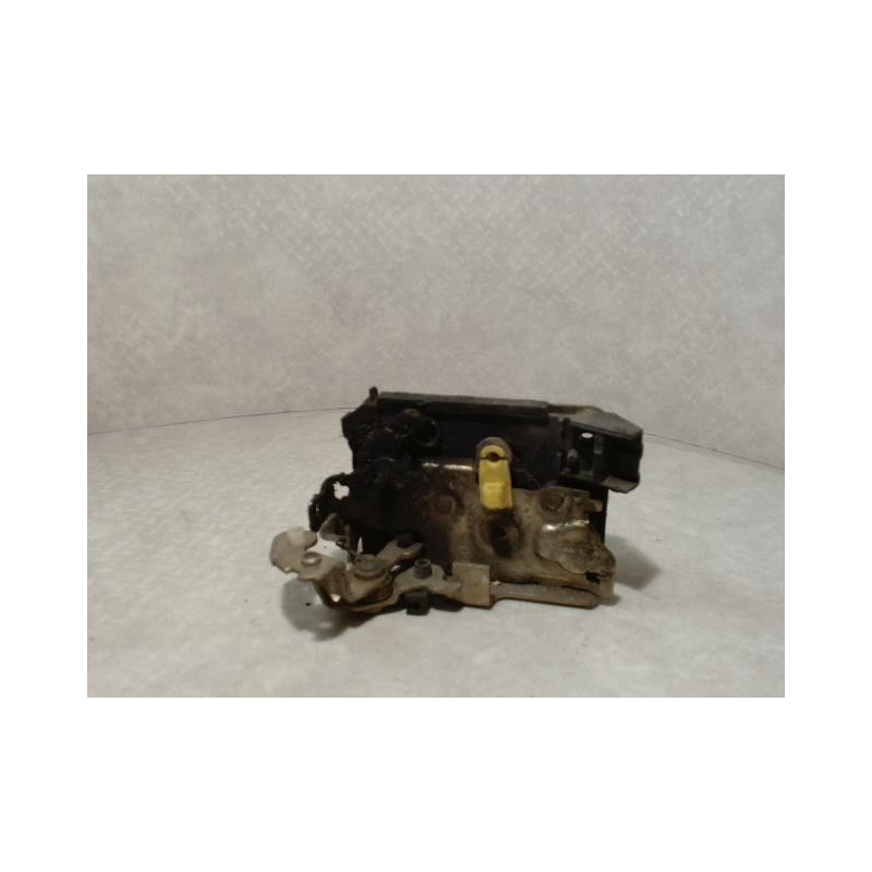 Serrure arriere gauche RENAULT R19 PHASE 2 d’occasion