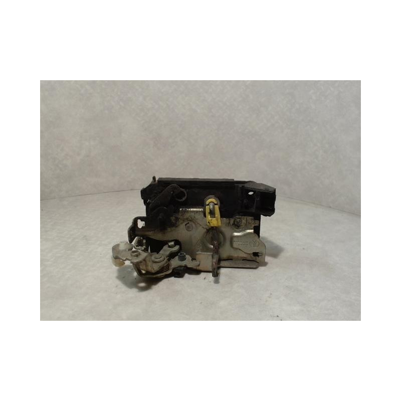 Serrure arriere gauche RENAULT R19 PHASE 1 d’occasion