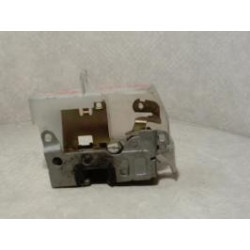 Serrure avant droit RENAULT CLIO 2 PHASE 2 d’occasion