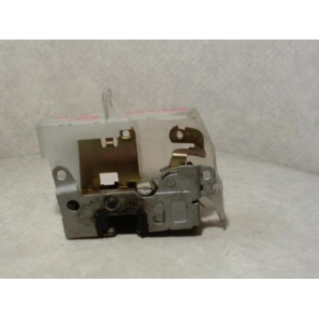 Serrure avant droit RENAULT CLIO 2 PHASE 2 d’occasion