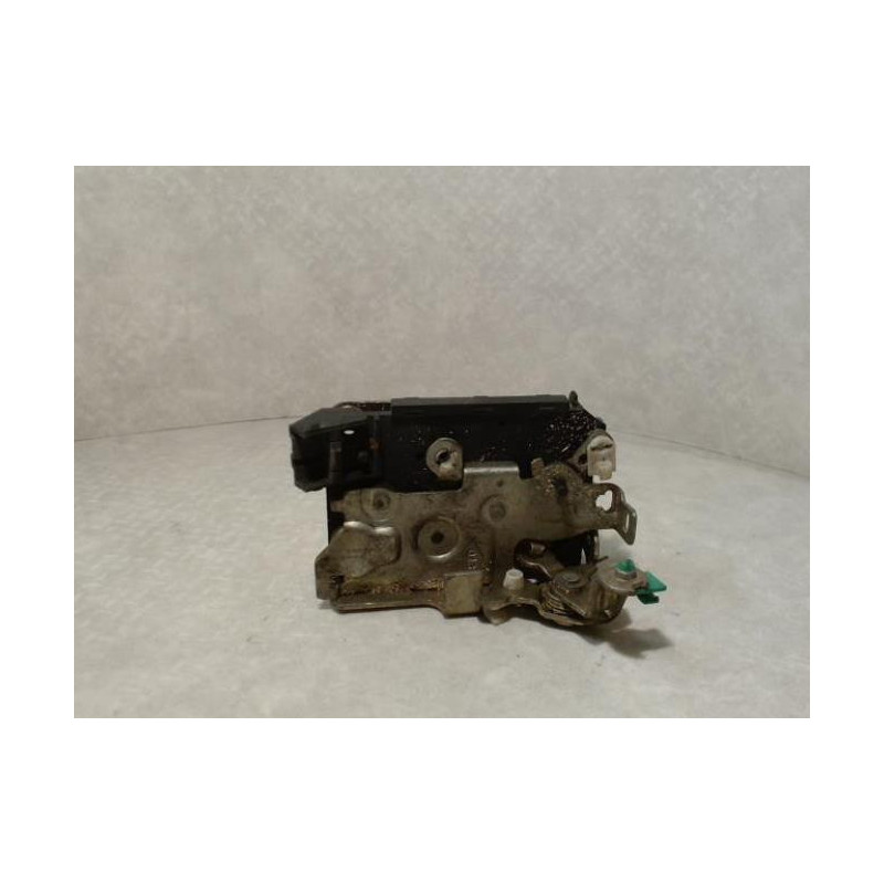 Serrure avant droit RENAULT CLIO 1 PHASE 2 d’occasion
