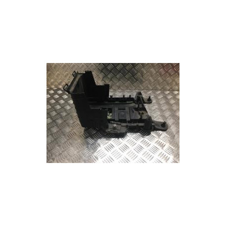 Coffre à batterie VOLKSWAGEN PASSAT 5 d’occasion