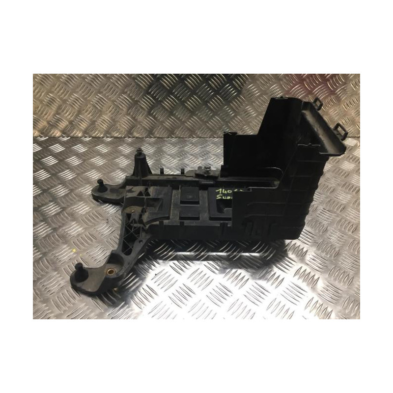 Coffre à batterie VOLKSWAGEN PASSAT 5 d’occasion