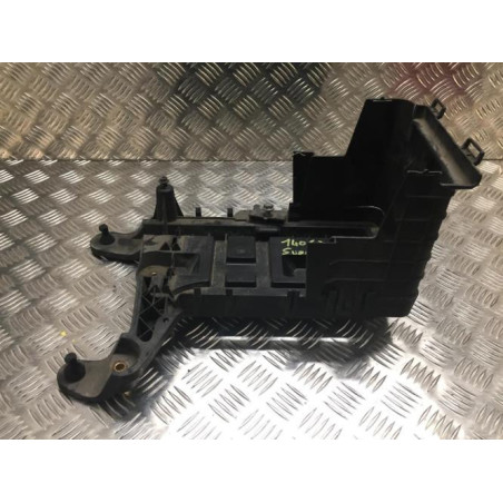 Coffre à batterie VOLKSWAGEN PASSAT 5 d’occasion
