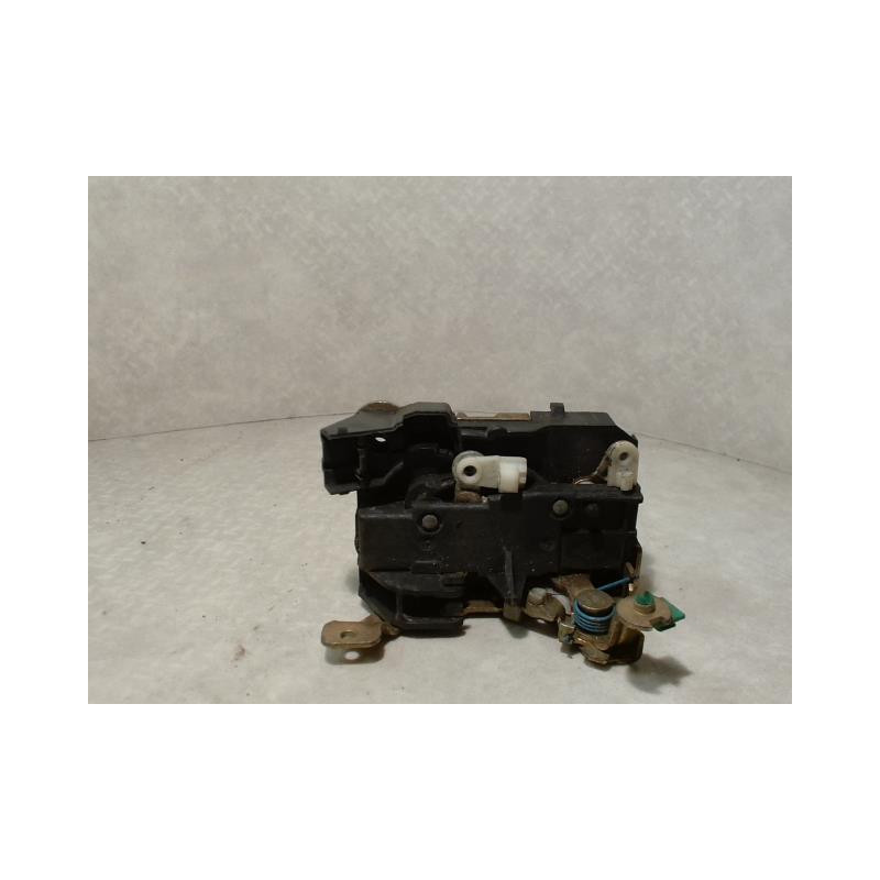 Serrure avant droit RENAULT CLIO 1 PHASE 2 d’occasion
