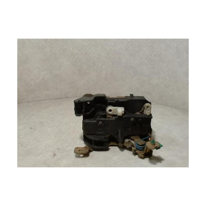 Serrure avant droit RENAULT CLIO 1 PHASE 2 d’occasion