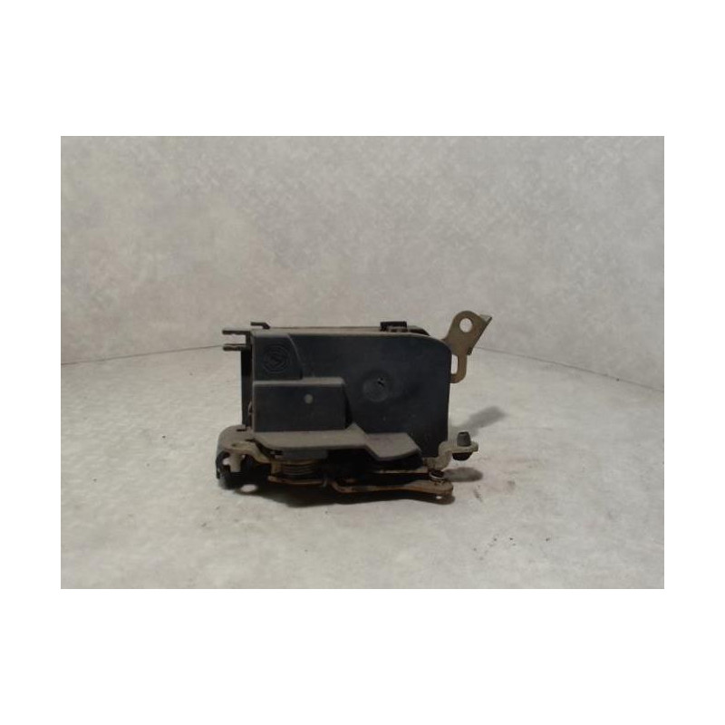 Serrure arriere droit FIAT PUNTO 1 PHASE 2 d’occasion