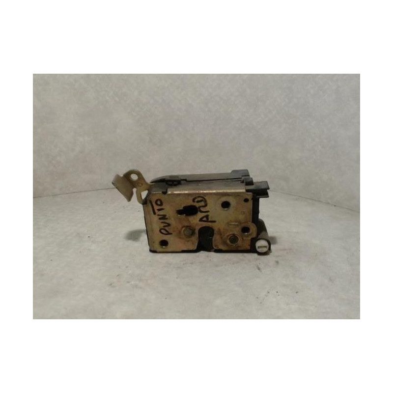Serrure arriere droit FIAT PUNTO 1 PHASE 2 d’occasion