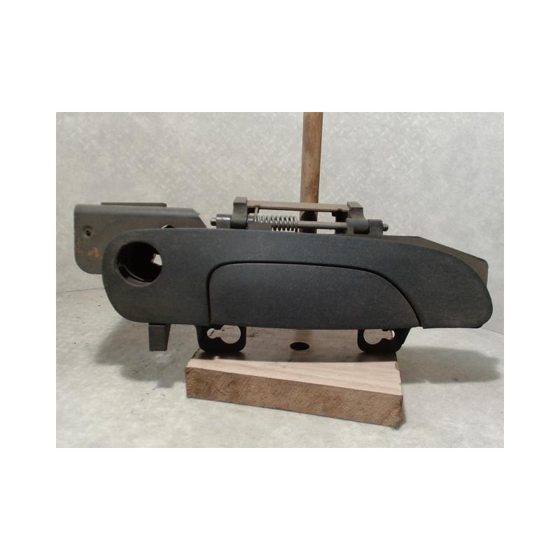 Poignee porte avant droit FORD MONDEO 1 PHASE 1 d’occasion