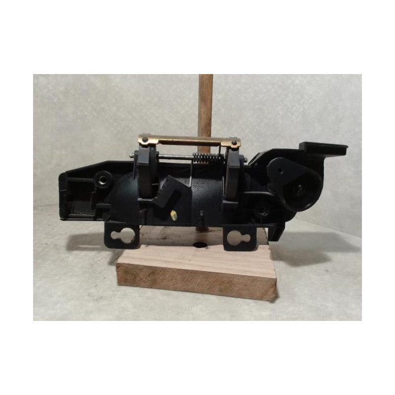 Poignee porte avant droit FORD MONDEO 1 PHASE 1 d’occasion