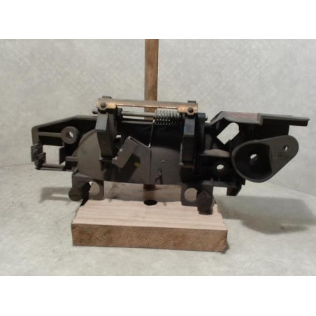 Poignee porte avant droit FORD MONDEO 1 PHASE 1 d’occasion