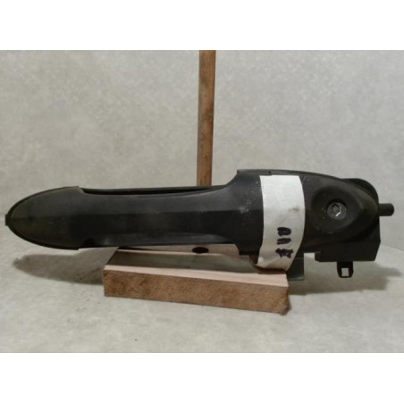Poignee porte avant droit FORD FIESTA 4 PHASE 1 d’occasion
