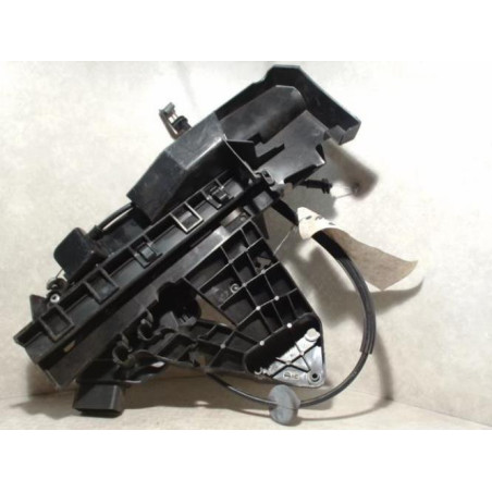 Serrure avant droit FORD FOCUS 2 PHASE 2 BREAK d’occasion