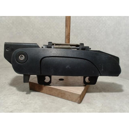 Poignee porte avant droit FORD 1.8D 90 8V TURBO d’occasion