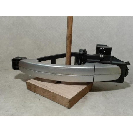 Poignee porte avant droit FORD FOCUS 2 PHASE 2 BREAK d’occasion
