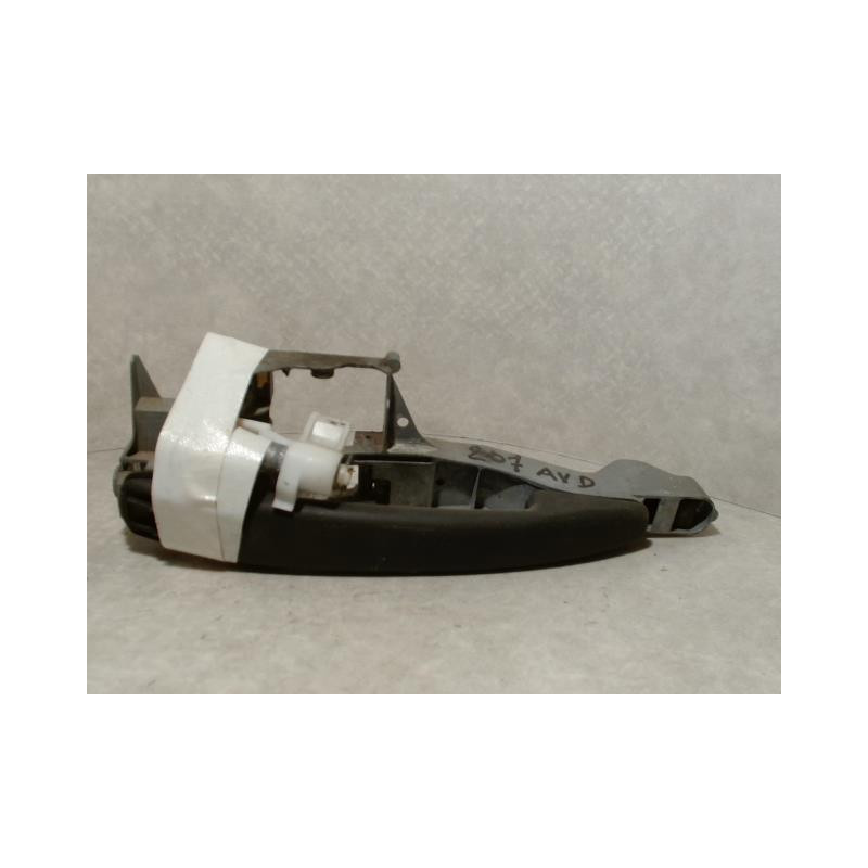 Poignee porte avant droit PEUGEOT 207 PHASE 1 d’occasion