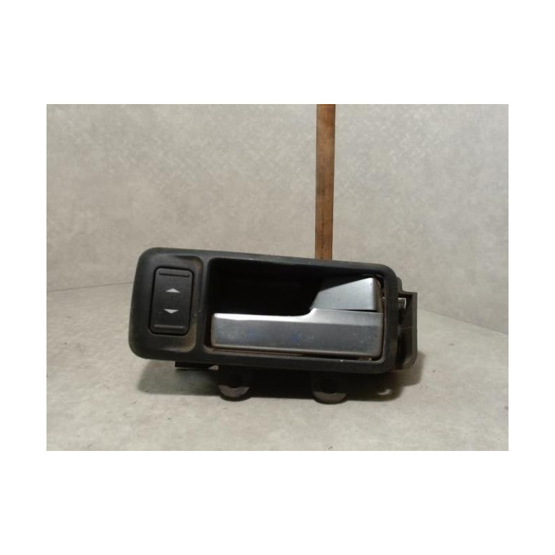 Poignee interieur avant droit FORD FOCUS 1 BREAK d’occasion