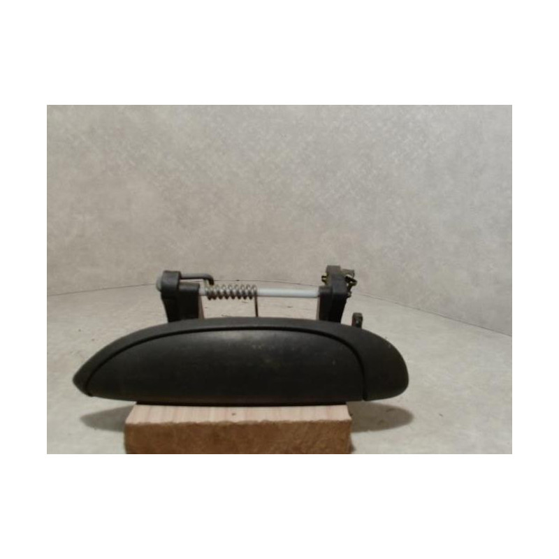 Poignee porte avant gauche RENAULT SCENIC 1 PHASE 1 d’occasion