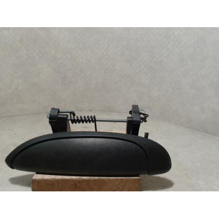 Poignee porte avant gauche RENAULT MEGANE 1 PHASE 2 COUPE d’occasion