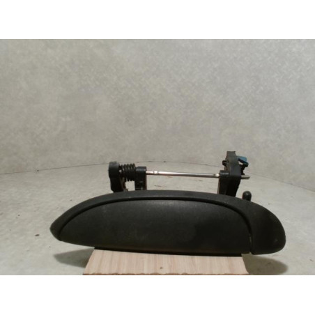 Poignee porte arriere gauche RENAULT CLIO 2 PHASE 1 d’occasion