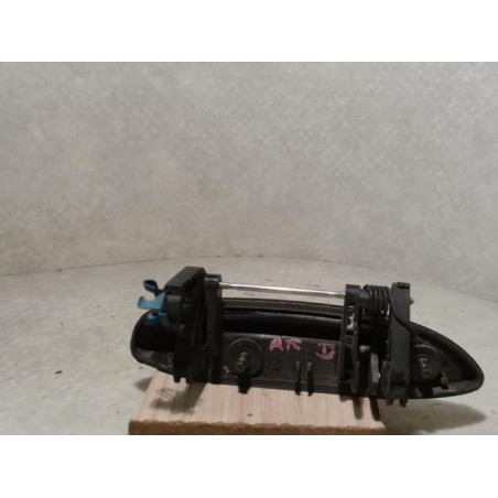 Poignee porte arriere droit RENAULT CLIO 2 PHASE 1 d’occasion