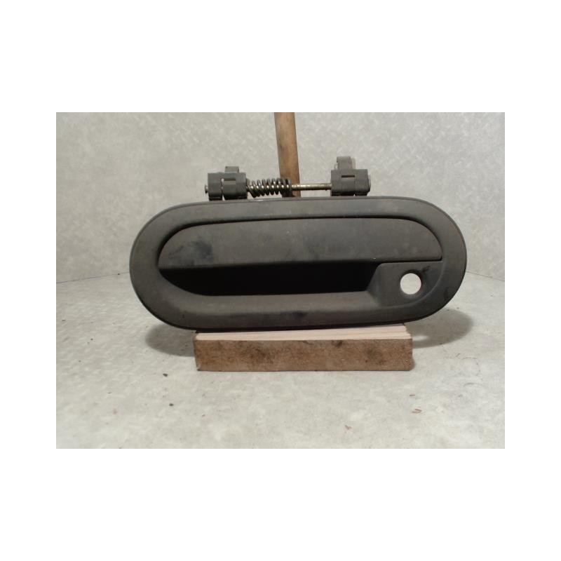 Poignee porte avant gauche NISSAN SUNNY 3 d’occasion