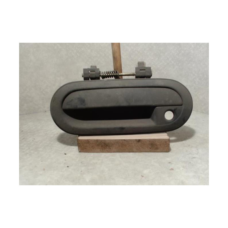 Poignee porte avant gauche NISSAN SUNNY 3 d’occasion