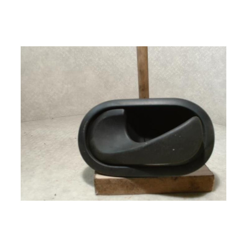 Poignee interieur avant gauche RENAULT MODUS PHASE 1 d’occasion