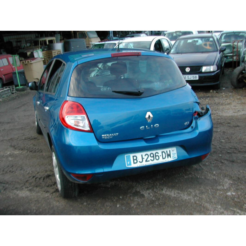 Poignee interieur avant droit RENAULT CLIO 3 PHASE 2 d’occasion