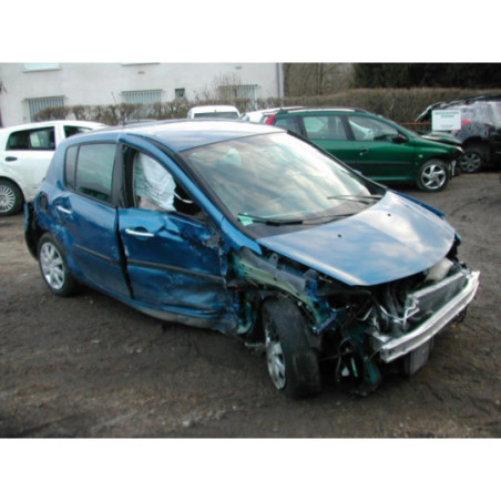 Poignee interieur avant droit RENAULT CLIO 3 PHASE 2 d’occasion