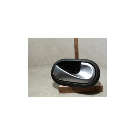 Poignee interieur arriere droit RENAULT MEGANE 2 PHASE 2 d’occasion