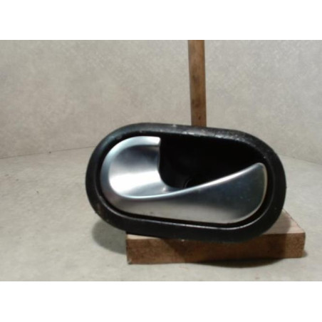 Poignee interieur avant gauche RENAULT MEGANE 2 PHASE 2 d’occasion