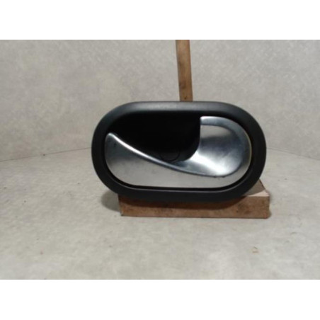 Poignee interieur avant droit RENAULT SCENIC 2 PHASE 1 d’occasion