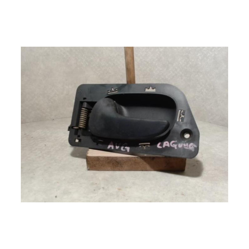 Poignee interieur avant gauche RENAULT LAGUNA 1 PHASE 2 d’occasion