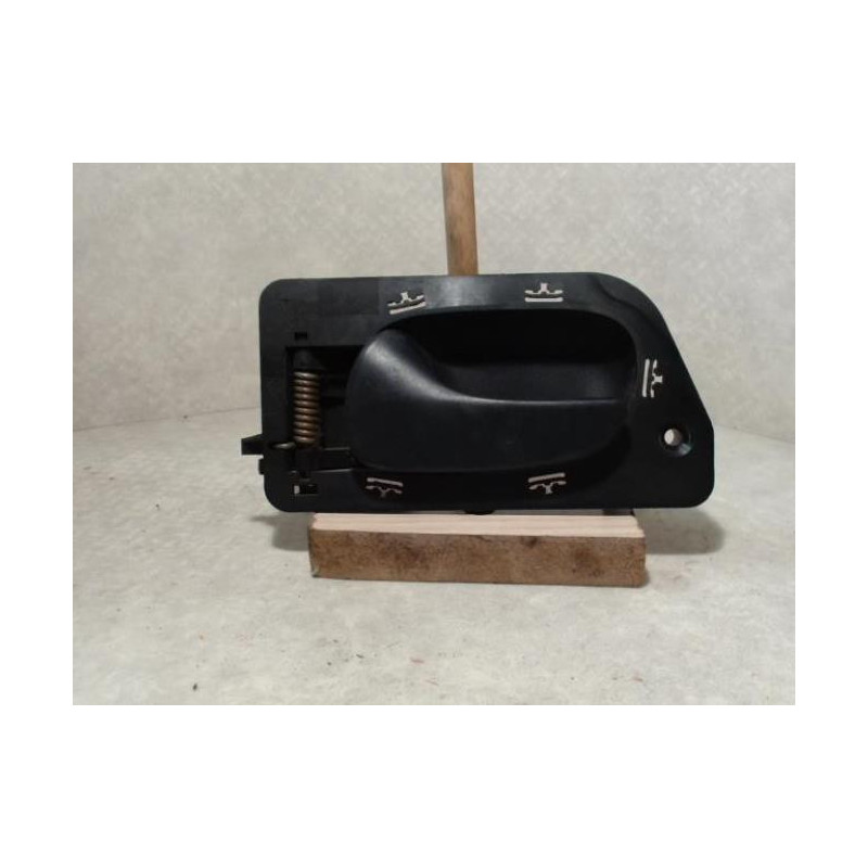 Poignee interieur avant gauche RENAULT LAGUNA 1 PHASE 1 d’occasion