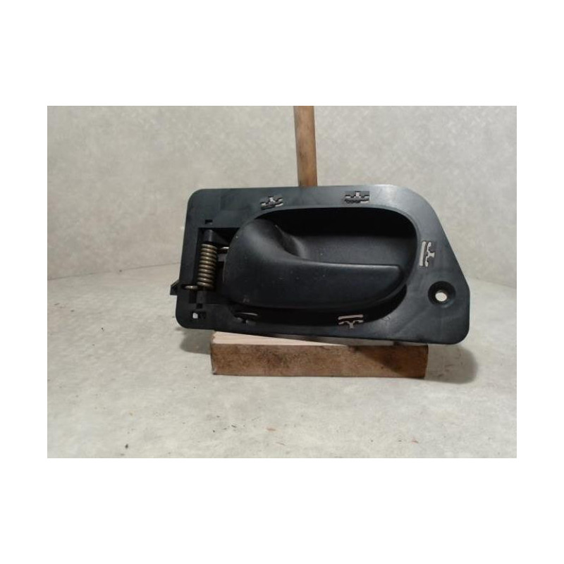 Poignee interieur avant gauche RENAULT LAGUNA 1 PHASE 1 d’occasion