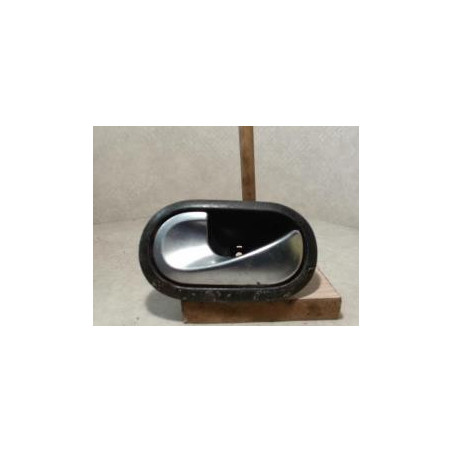 Poignee interieur avant gauche RENAULT SCENIC 2 PHASE 1 d’occasion