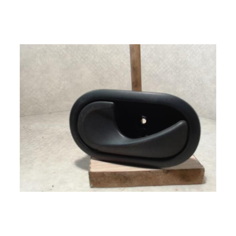 Poignee interieur avant gauche RENAULT GRAND MODUS PHASE 2 d’occasion