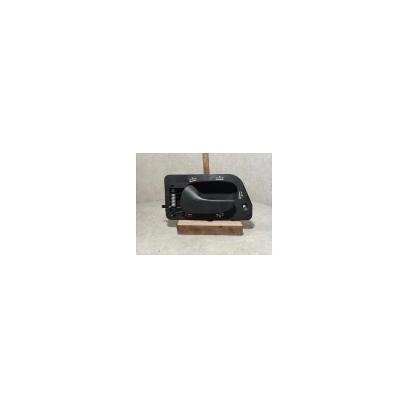 Poignee interieur avant gauche RENAULT LAGUNA 1 PHASE 2 d’occasion