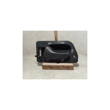 Poignee interieur avant gauche RENAULT LAGUNA 1 PHASE 2 d’occasion