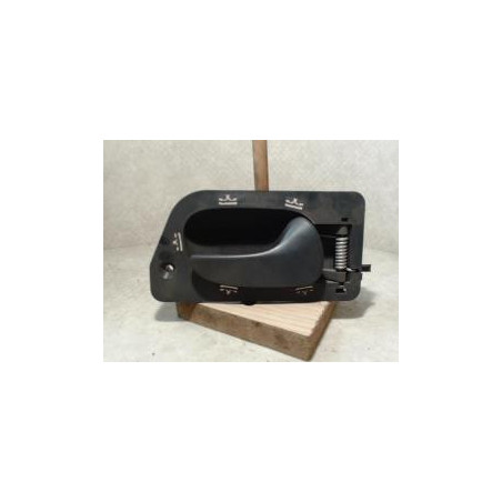 Poignee interieur arriere droit RENAULT LAGUNA 2 PHASE 1 BREAK d’occasion