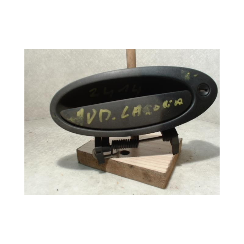 Poignee porte avant droit RENAULT LAGUNA 1 PHASE 1 d’occasion