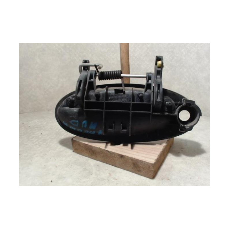 Poignee porte avant droit RENAULT LAGUNA 1 PHASE 1 d’occasion