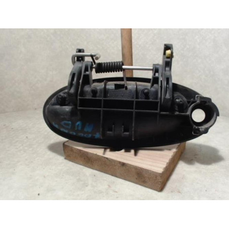 Poignee porte avant droit RENAULT LAGUNA 1 PHASE 1 d’occasion