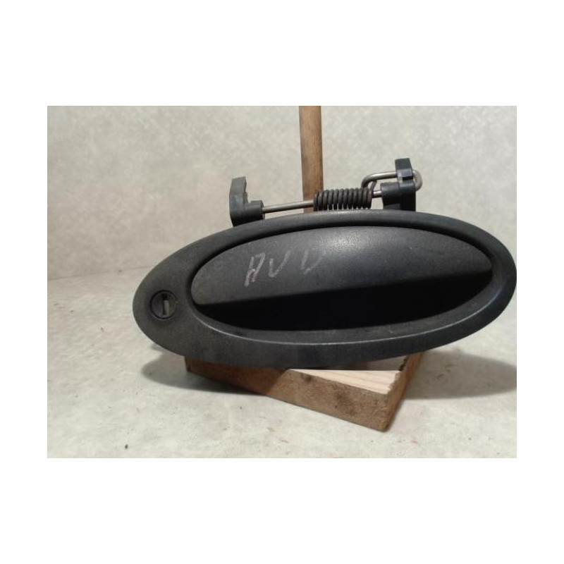 Poignee porte avant droit RENAULT LAGUNA 1 PHASE 1 d’occasion